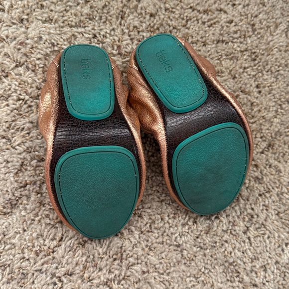 Tieks Women's Rose Gold Glam Metallic Copper Ballet Flats - Picture 8 of 15